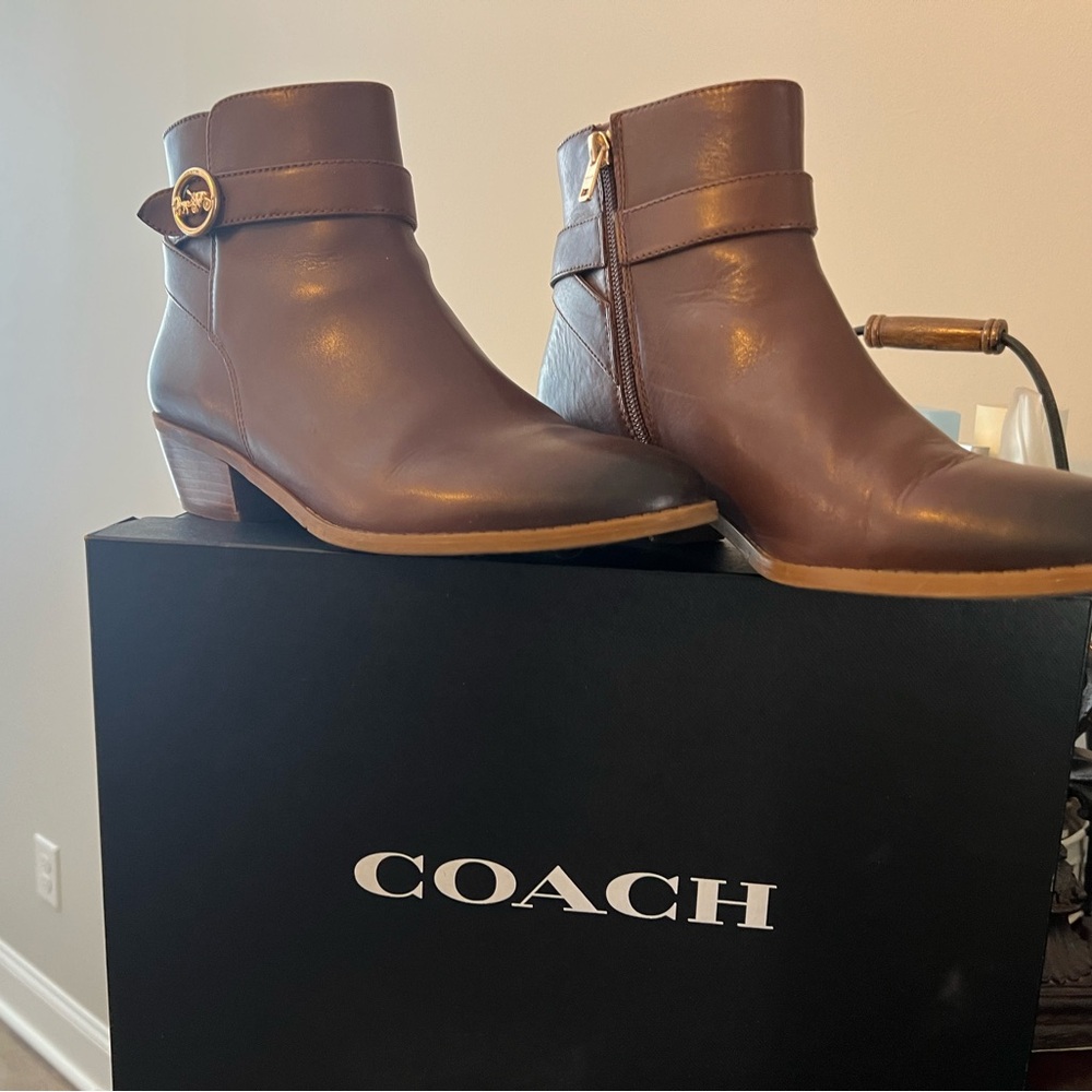 Coach “Debi” booties in brown leather. Size 9